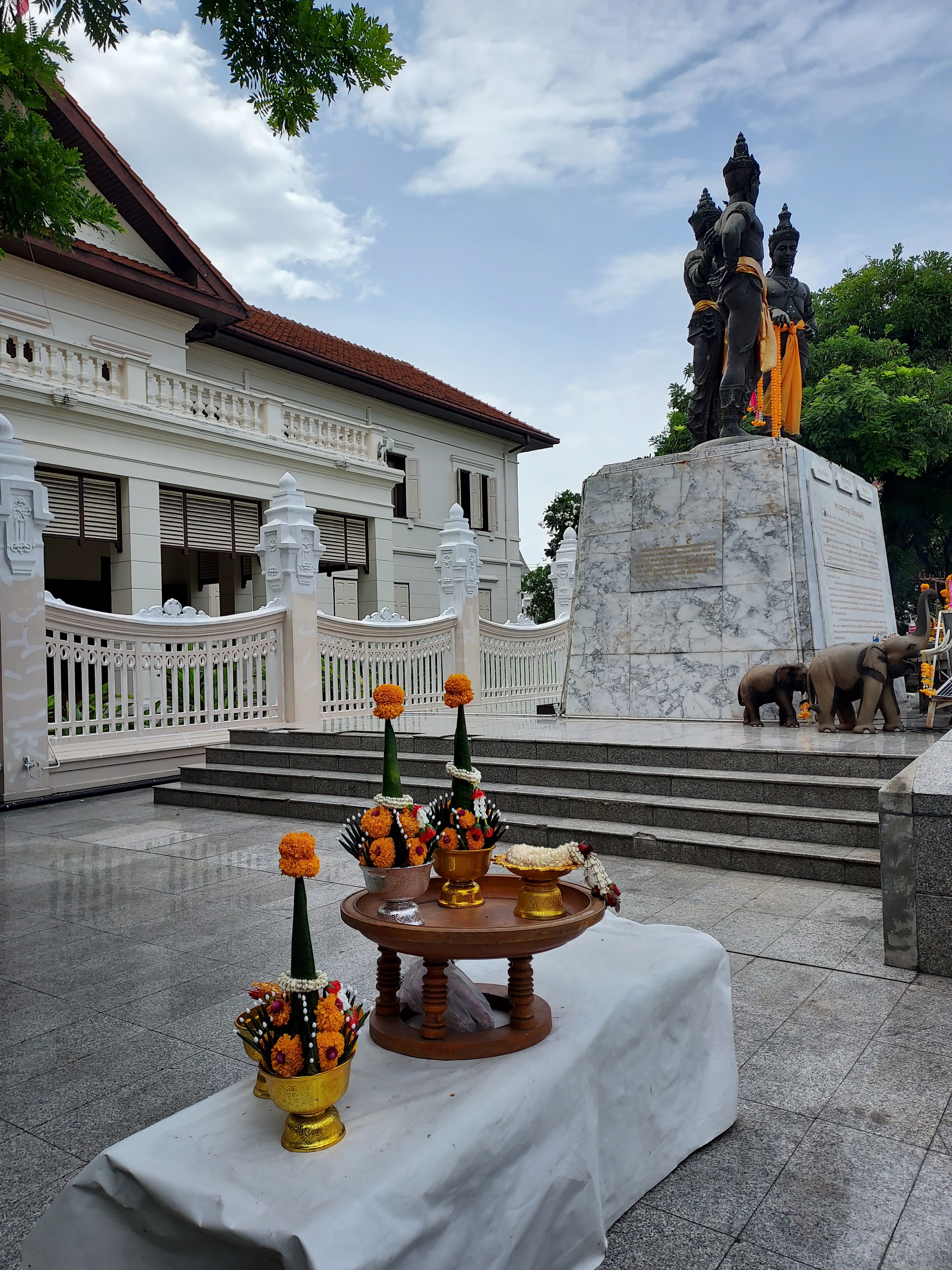 ฉากหลังเมืองเก่า